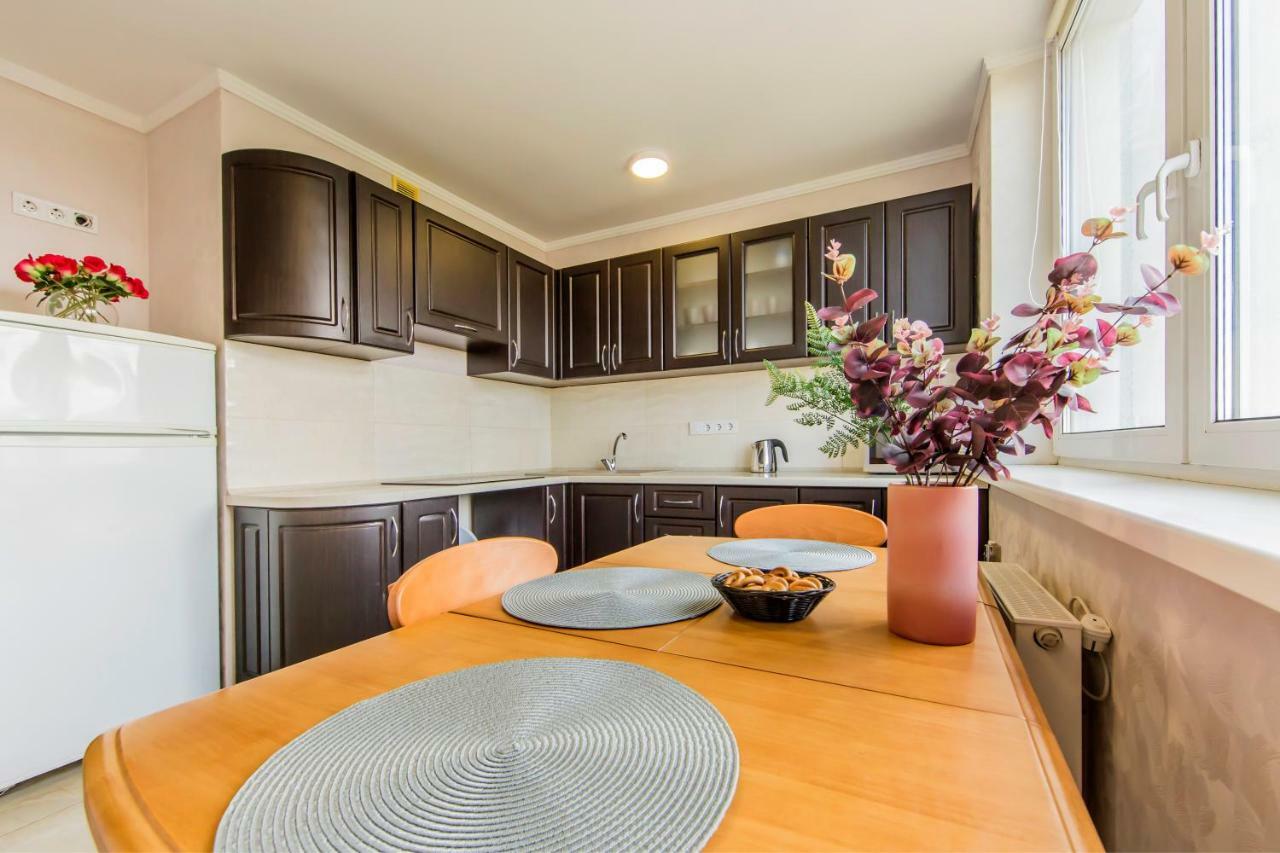 Super View, Luxury Apartment Near Chernihiv Metro. Киев Екстериор снимка