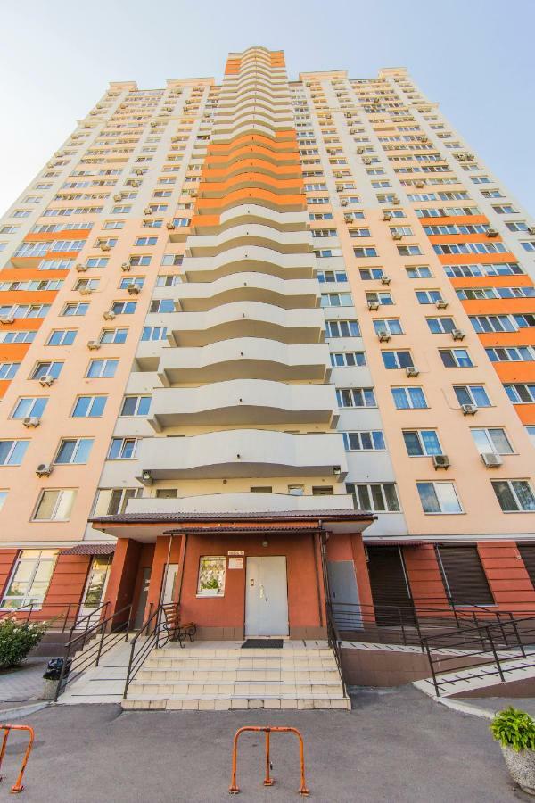 Super View, Luxury Apartment Near Chernihiv Metro. Киев Екстериор снимка