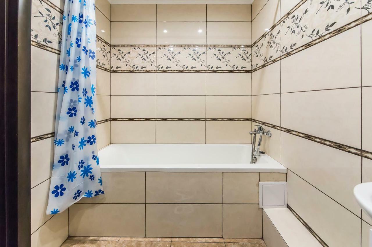 Super View, Luxury Apartment Near Chernihiv Metro. Киев Екстериор снимка