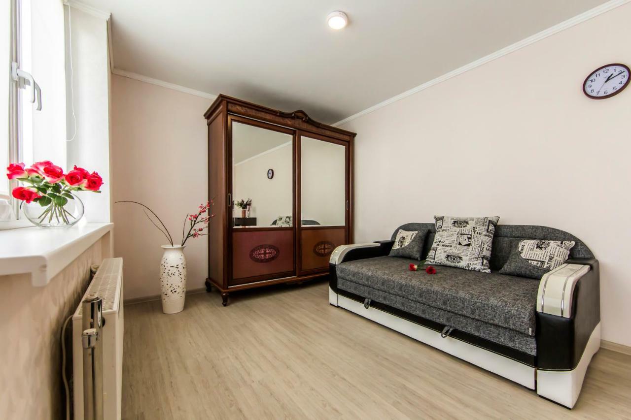 Super View, Luxury Apartment Near Chernihiv Metro. Киев Екстериор снимка
